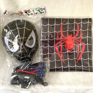 Spider-Man Superhero Halloween Costume Mask, Web Shooter, Cape, Gloves